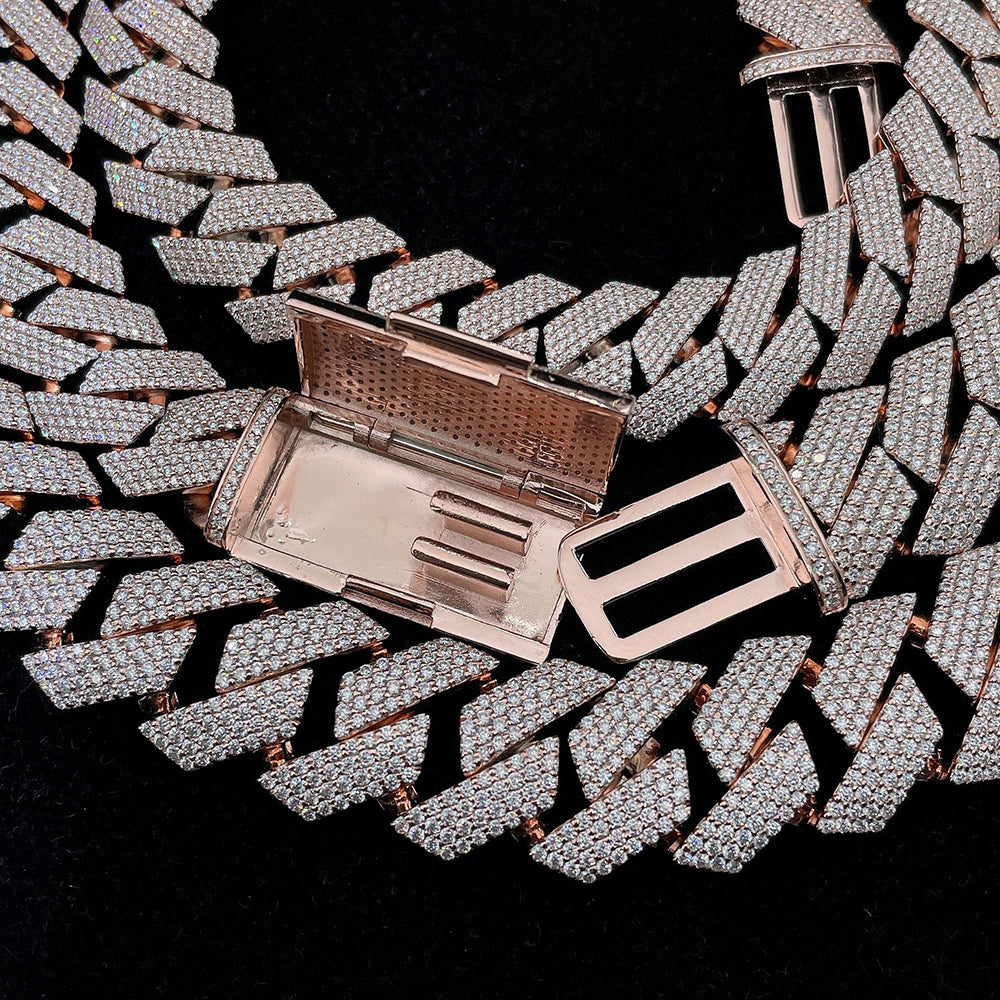 Moissanite Cuban Link Chain Necklaces