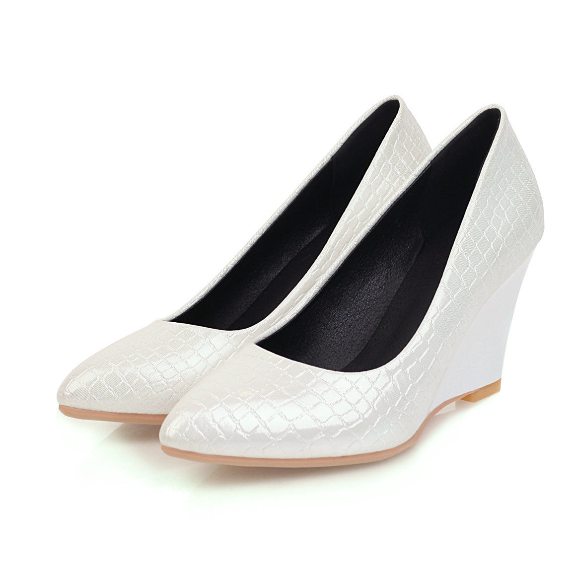 Fish Scale Pattern Pointed Shoes