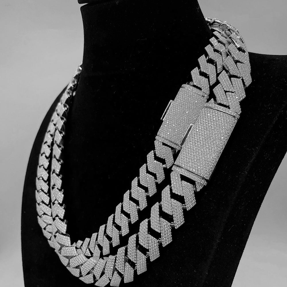 Moissanite Cuban Link Chain Necklaces