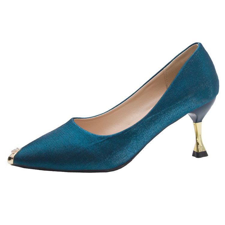 Women's Shoes with Stiletto Heel & Pointed Toe