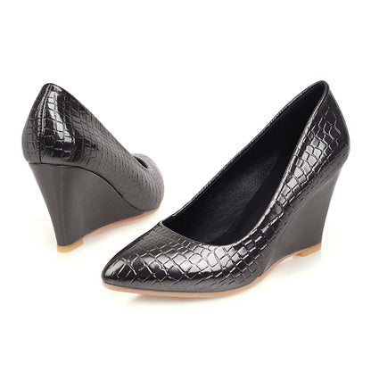 Fish Scale Pattern Pointed Shoes
