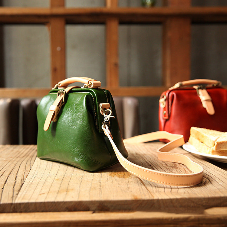 Elegant Leather Crossbody Purse
